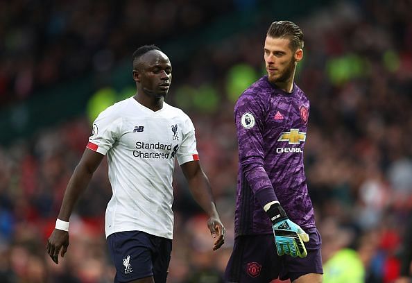 Sadio Mane in conversation with Manchester United's David de Gea